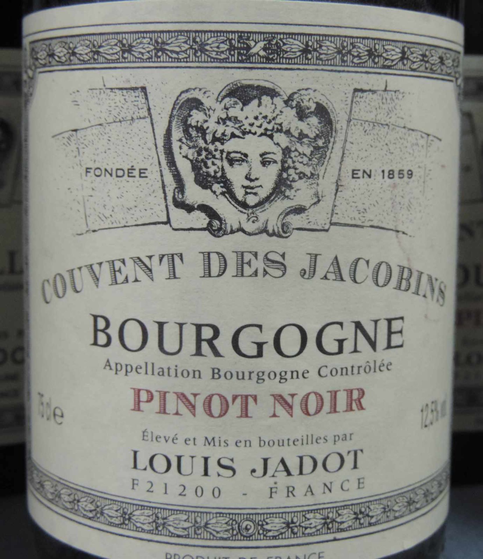 Konvolut Burgunder und Beaujolais. Insgesamt 13 ganze Flaschen. 2000 Pouilly-Fuissé von Louis Latour - Image 11 of 11