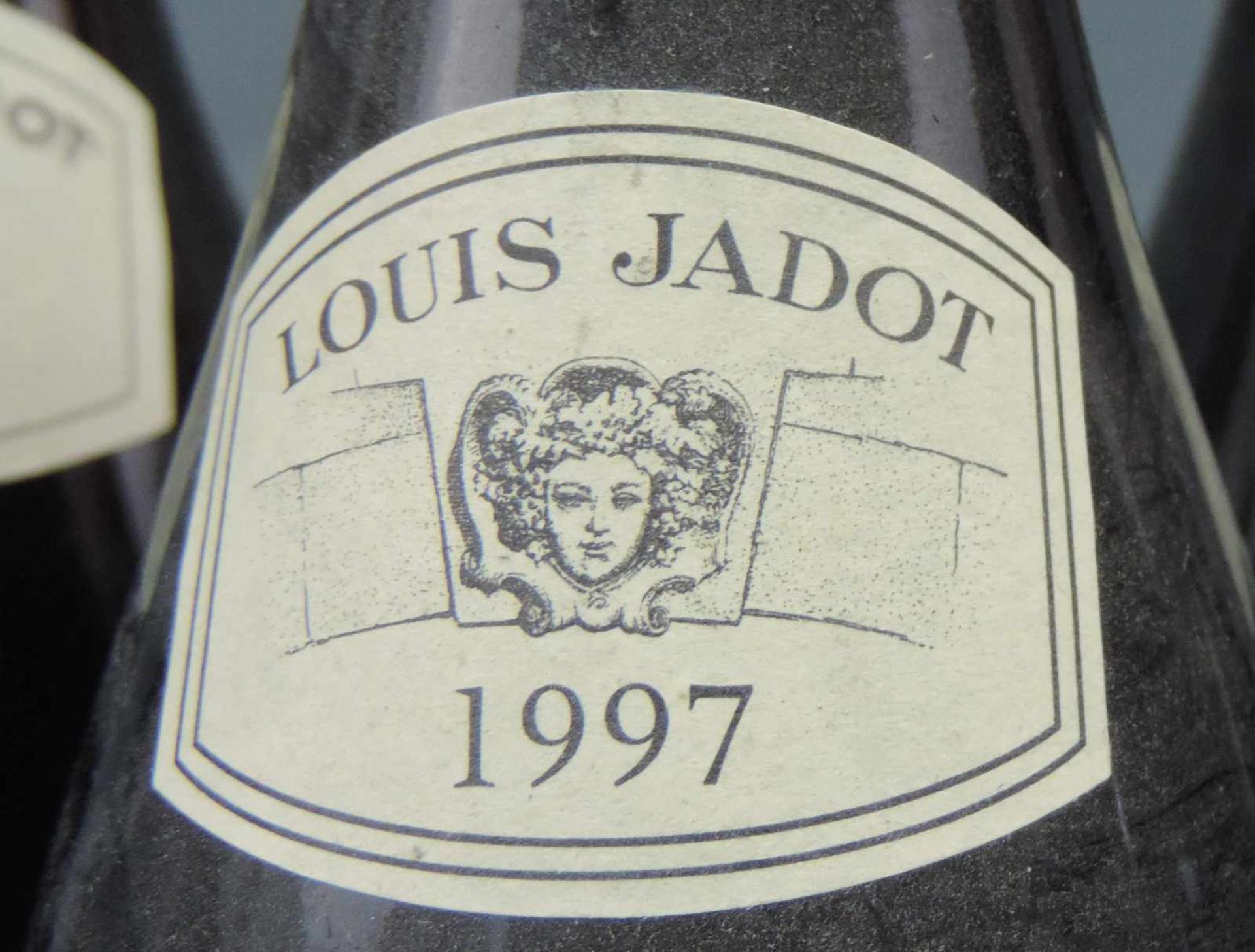 Konvolut Burgunder und Beaujolais. Insgesamt 13 ganze Flaschen. 2000 Pouilly-Fuissé von Louis Latour - Image 10 of 11