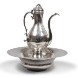 BASIN IN SILVER, TURKEY 1840-1923

Size jug cm. 34 x 12 x 21, overall weight gr. 2800.