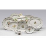 SET OF PLATES IN PORCELAIN, HEREND 20TH CENTURY

white and polychrome glazing, painted with birds,