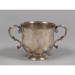 ICE BUCKET IN SILVER, ENGLAND, LONDON 1879

Silversmith 'Charles Stuart Harris'.

Title 925/1000.