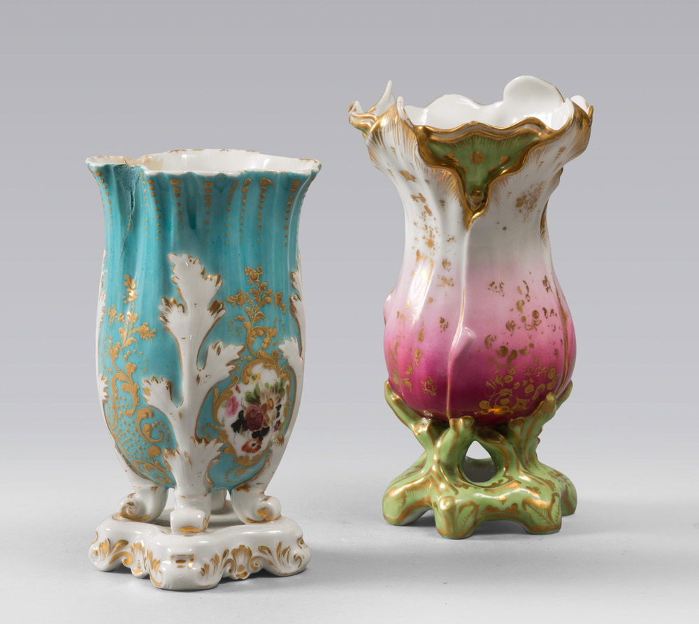 TWO VASES IN PORCELAIN, PERIOD OF LUIGI FILIPPO

polychrome glazing, shaped as leaves and trees.