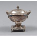 SMALL SUGAR BOWL IN SILVER, 20TH CENTURY

oval.

Size cm. 14 x 12 x 9, weight gr. 320.