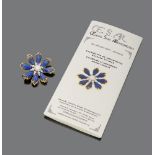 LOVELY BROOCH

in yellow gold 18 kt., diasy shape with central opal and diamond surround. Petals