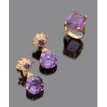 ANTIQUE SET WITH PAIR OF EARRINGS AND RING

in yellow gold 18 kt., with set alexandrite stones.