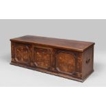 CHEST IN WALNUT, HIGH VENETO LATE 18TH CENTURY

trefoil front inlaid in floral and foliate design,
