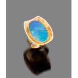 RING

in yellow gold 18 kt., oval shape with central mother of pearl.

Overall weight gr. 8,60.