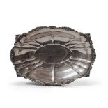 TRAY OVALE IN SILVER, ITALY 1944/1968

Size cm. 5 x 30 x 21, weight gr. 345.
