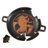 GRANDE KYLIX ATTICA A FIGURE ROSSE, V SECOLO A.C. in argilla figulina beige e vernice nera