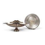 SILVER PLATTER AND SILVER METAL CENTERPIECE, ITALY 20TH CENTURY Diameter platter, cm. 19, weight gr.