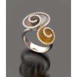 RING in white and yellow gold 18 kts., outline of spiral of diamonds. Goldsmith Polello. Diamond ct.