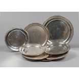 SILVER DISHES SERVICE, ITALY 20TH CENTURY circular body, smooth fund with edge to pamettes. Composed