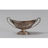 SILVER SALTCELLAR, PUNCH STERLING, AMERICA EARLY 20TH CENTURY with ship-shape engraved leaves.