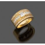 FINE RING 18 kt yellow gold., with central diamond cut princeps and brilliant round cut and