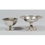 SILVER RAISED BOWL AND TRAY, USA 20TH CENTURY Title 925/1000. Measurements lifted cm. 11 x 20.