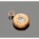 OROLOGIO DA TASCA con cassa interamente cesellata in oro giallo 18 kt. e quadrante a smalto bianco