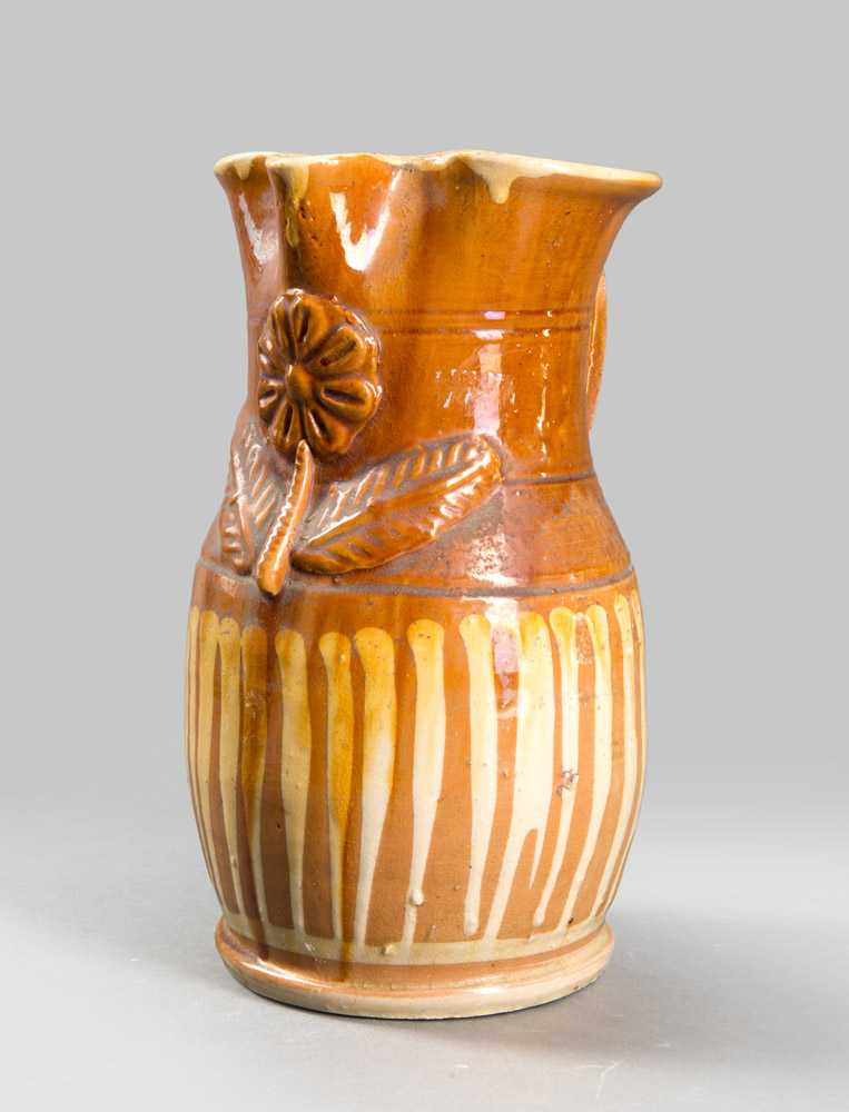 BROCCA IN TERRACOTTA, PUGLIE FINE XIX SECOLO per vino, a smalto marrone e giallo colato, con