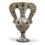 VASO IN MAIOLICA A LUSTRO, CERAMICHE RUBBOLI GUALDO TADINO, METÁ XX SECOLO a forma di anfora con