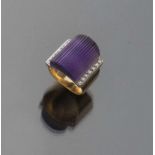 RING DECÒ STYLE in yellow gold 18 kts., with amethyst central and bright side. Bright ct. 0.40