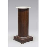 WALNUT COLUMN, 19TH CENTURY with top in white marble. Square base. Measures cm. 93 x 40. COLONNA