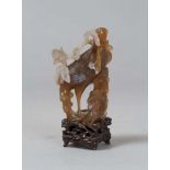 AN AGATE SCULPTURE, CHINA FIRST HALF 20TH CENTURY Measures cm. 11,5 X 7 X 4,5. SCULTURA IN AGATA,