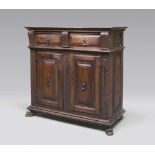 A BEAUTIFUL WALNUT CHEST OF DRAWERS, PROBABLY EMILIA, ELEMENTS OF THE 17TH CENTURY front with two