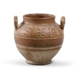 DAUNIAN SUB-GEOMETRIC VASE, 5TH-4TH CENTURY B.C. Ceramic slip coating with beige and brown glaze.