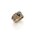 RING bicolored in yellow gold and white gold 18 kts. Sapphire ct. 1.00 ca., bright ct. 0.35, total