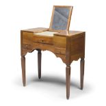 WALNUT TOILET, ITALY CENTRAL EARLY 19TH CENTURY with superior counters, concealing vain. Forehead to