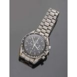 WRIST WATCH OMEGA SPEEDMASTER PROFESSIONAL with box and bracelet in steel, black quadrant with