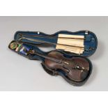 GERMAN VIOLIN, EARLY 20TH CENTURY Measures cm. 59 x 17 x 8. VIOLINO TEDESCO, INIZI XX SECOLO con