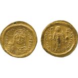 ANCIENT COINS, BYZANTINE COINS, Justinianus I (AD 527-565), Gold Solidus, helmeted and cuirassed