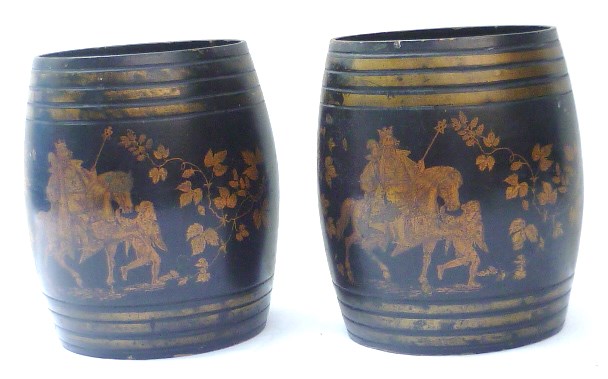 Pair of lacquer wood barrels, decorated with a nobleman on a horse led by a boy, vine leaf