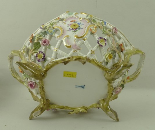 A Meissen pierced basket work fruit bowl, - Image 4 of 6