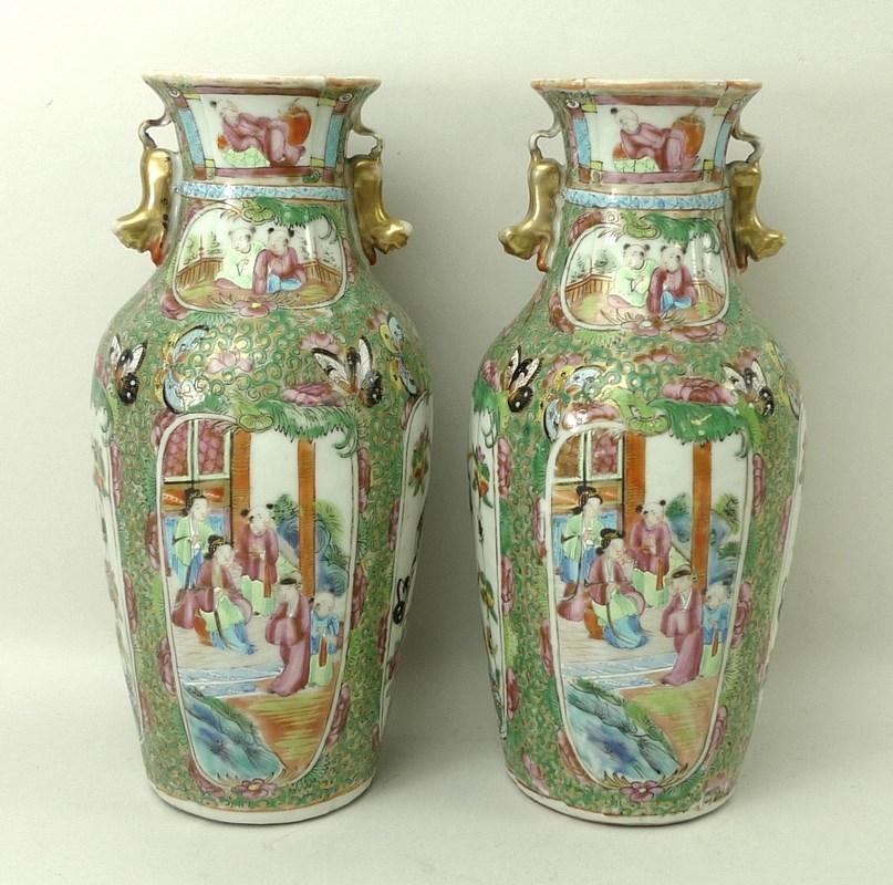 A pair of Canton porcelain vases, early 19th century,