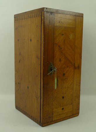 A Carl Zeiss Jena microscope, number 36230, with four lenses and cases, in fitted mahogany case, - Image 6 of 6