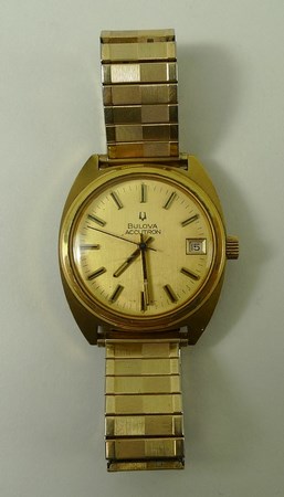 A gentleman's Bulova Accutron watch, the circular dial with baton numerals and date aperture, - Image 2 of 5