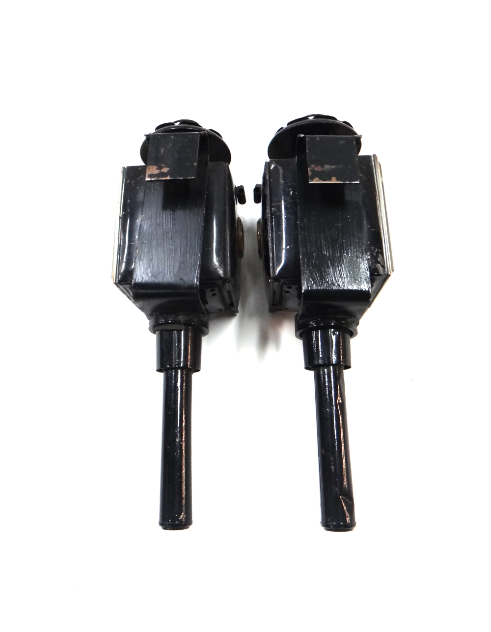 A pair of black painted metal coach lamps. - Image 3 of 5