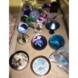 A quantity of assorted 20th century glass paperweights, including Caithness, Wedgwood and sundry.