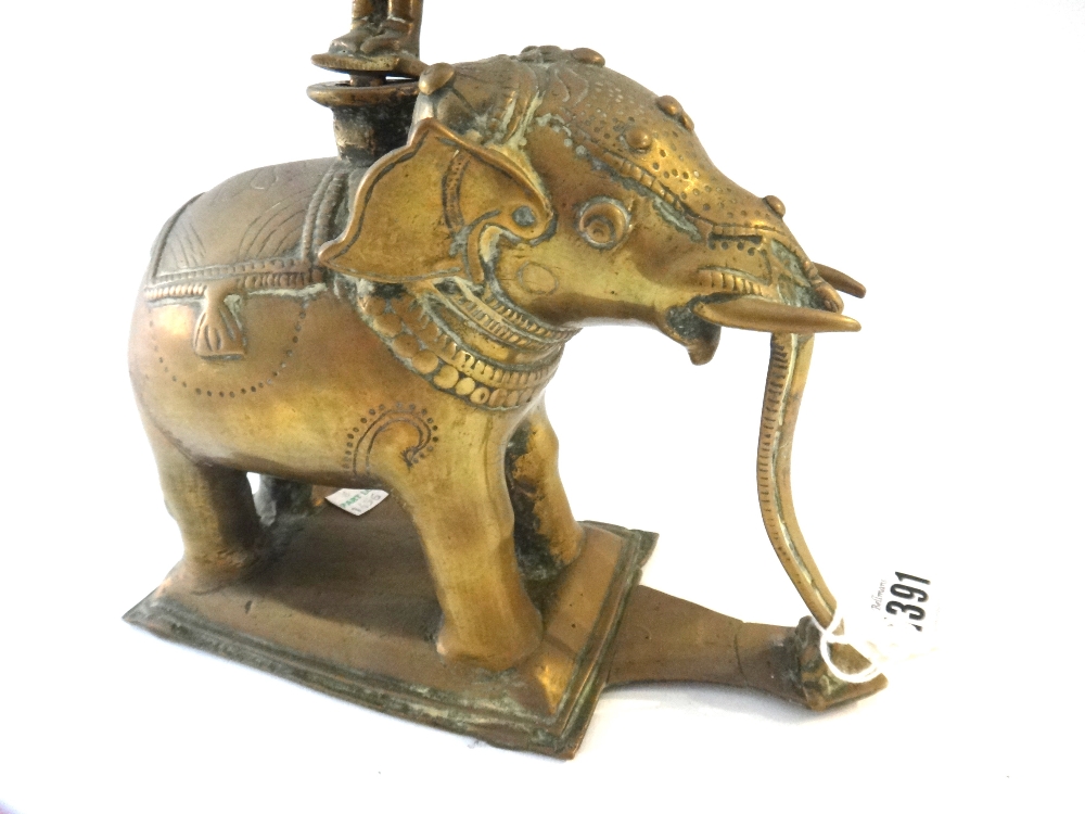 An Indian bronze oil lamp (dipa), late 19th century, - Image 2 of 3