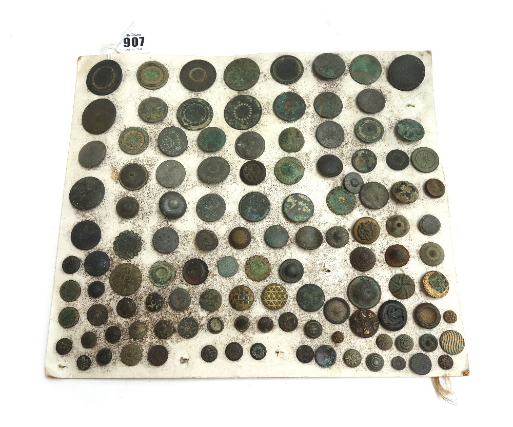 A collection of bronze buttons, Roman style, Celtic, European and others (a.f) (116).