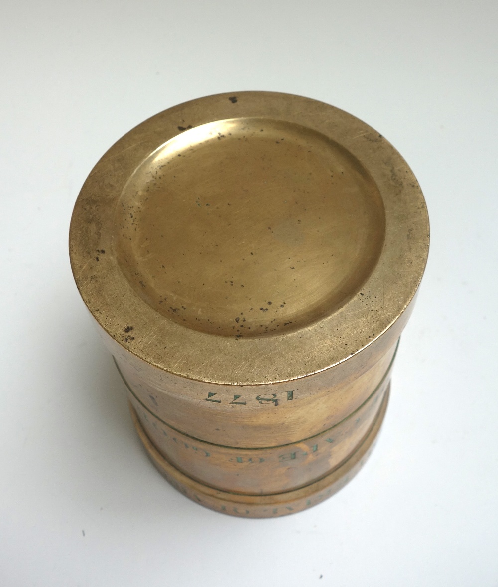 A bronze Imperial Quart measure, dated 1877 and stamped 'Govt of Cape of Good Hope', 13.5cm high. - Image 3 of 3