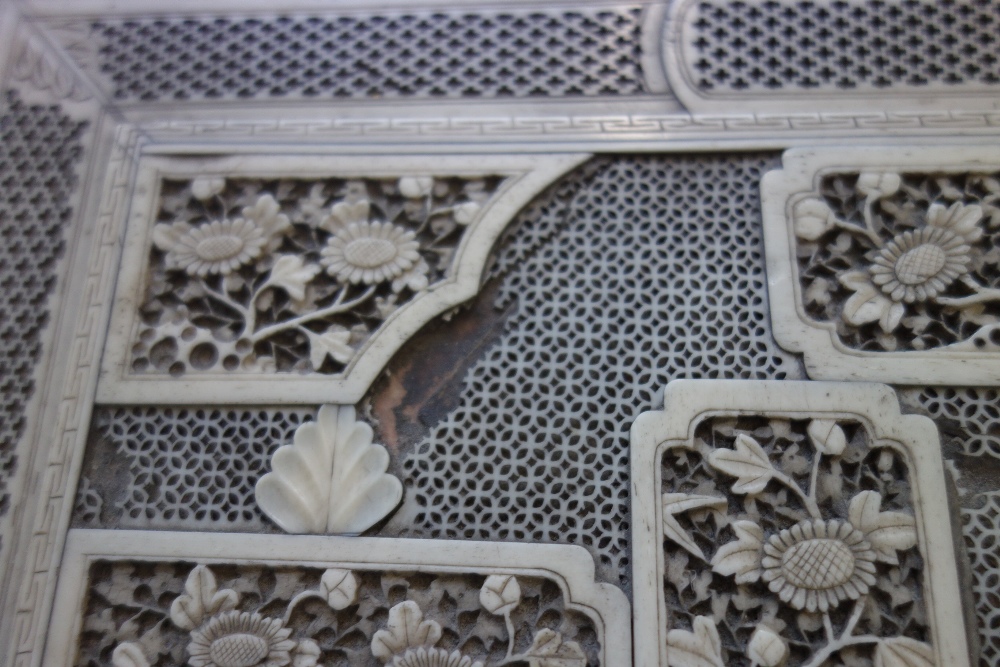 A 19th century Indian carved and reticulated ivory and bone box, - Image 3 of 9