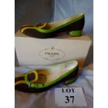 A pair of Prada ladies shoes (size 37) est: £30-£50 (A4)
