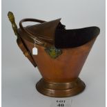 A copper coal scuttle with scoop est: £15-£25 (A4)