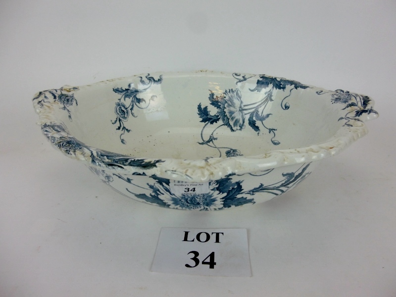 A late Victorian Booths blue and white poppy pattern oval bowl or toilet basin est: £30-£50 (AB12)