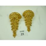 A pair of well carved gilt acanthus leaf wall brackets (2) est: £50-£80 (A3)