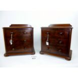 A pair of pretty Victorian mahogany table top chest of drawers 28 cm wide est: £150-£250 (G2)