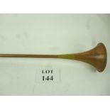 A brass and copper hunting horn est: £30