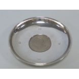 Churchill Interest; A silver dish, the centre inset with a 1965 Churchill Crown coin,